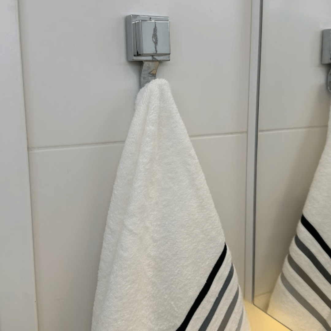 Gancho de Parede com Ventosa Cromado Suporta até 3KG