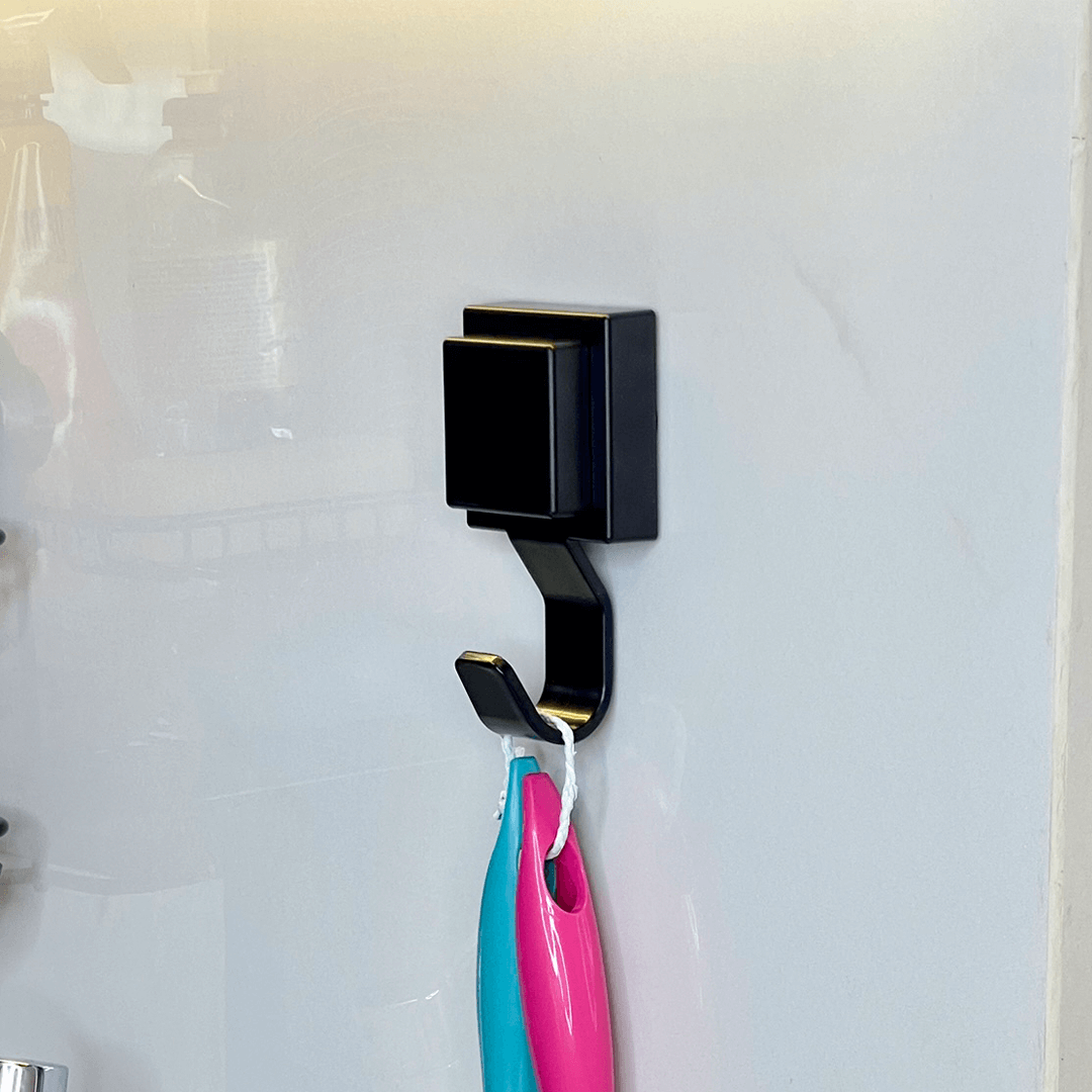 Gancho Multiuso com Ventosa Preto Fosco